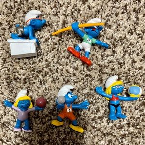 Set of 5 SMURF Figurines!
